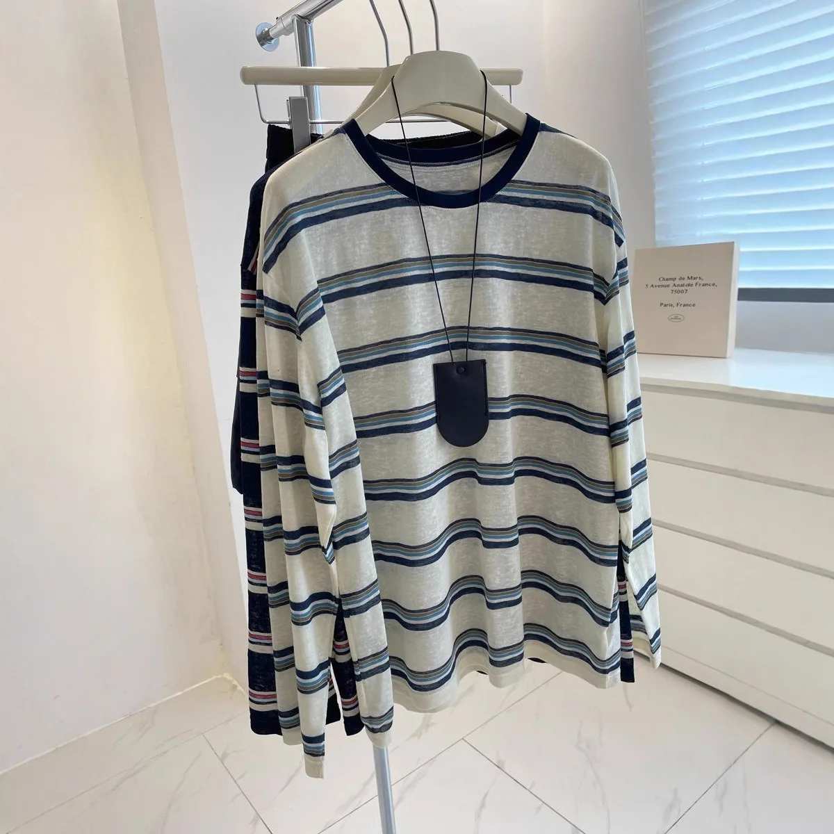 Minimalist Blue White Stripe L - T-Shirts recension och pris